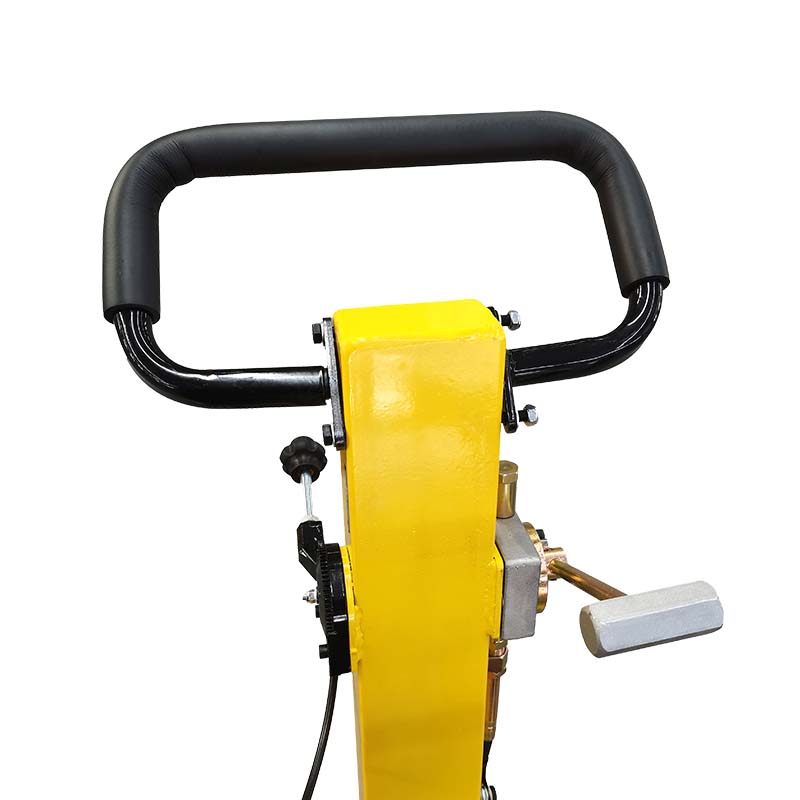 rs-r170l-2 Виброплита бензиновая реверсивная NORSU RS-R170L - 6